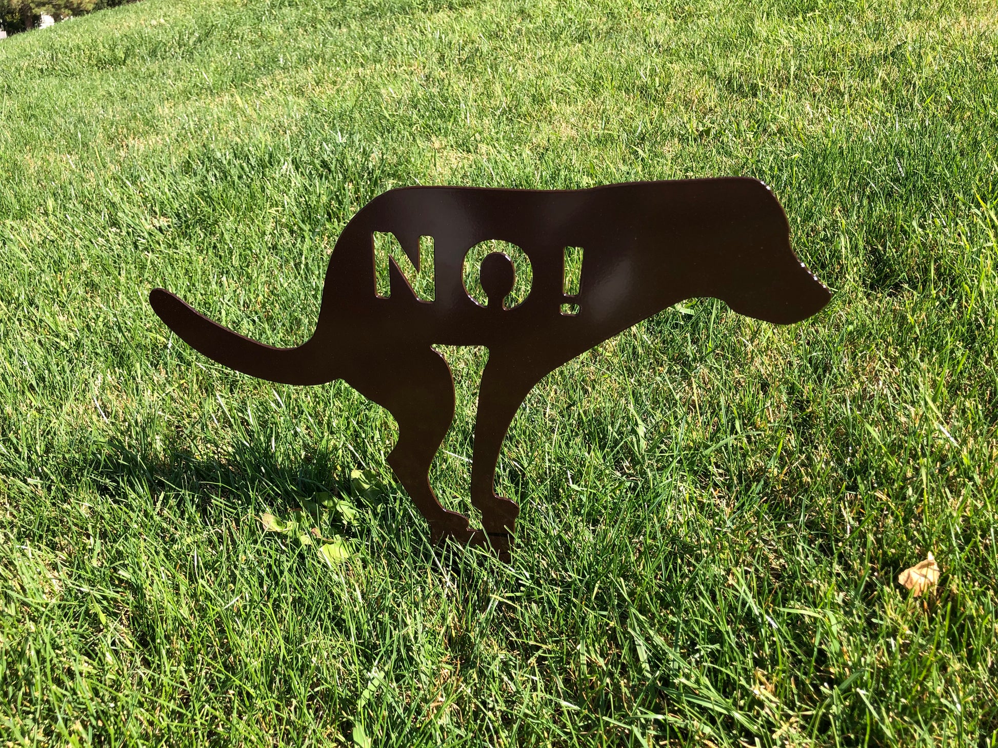 No pooping yard sign made of powder-coated 14-gauge steel, 14x15 inches for outdoor use